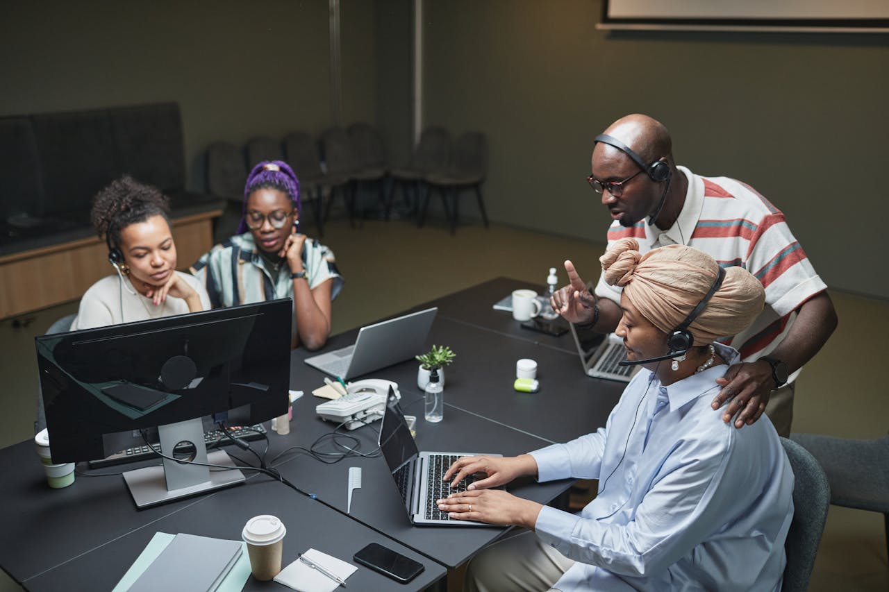 Photo by Jep Gambardella: https://www.pexels.com/photo/people-working-in-the-office-7689864/